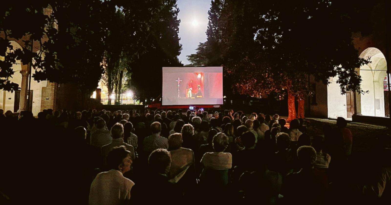 In 1.100 per il cinema sotto le stelle