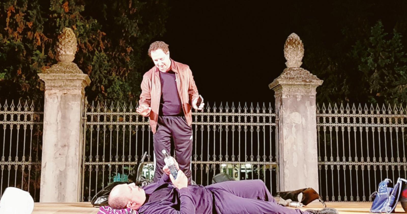 In scena l’ironica fragilità dell’uomo