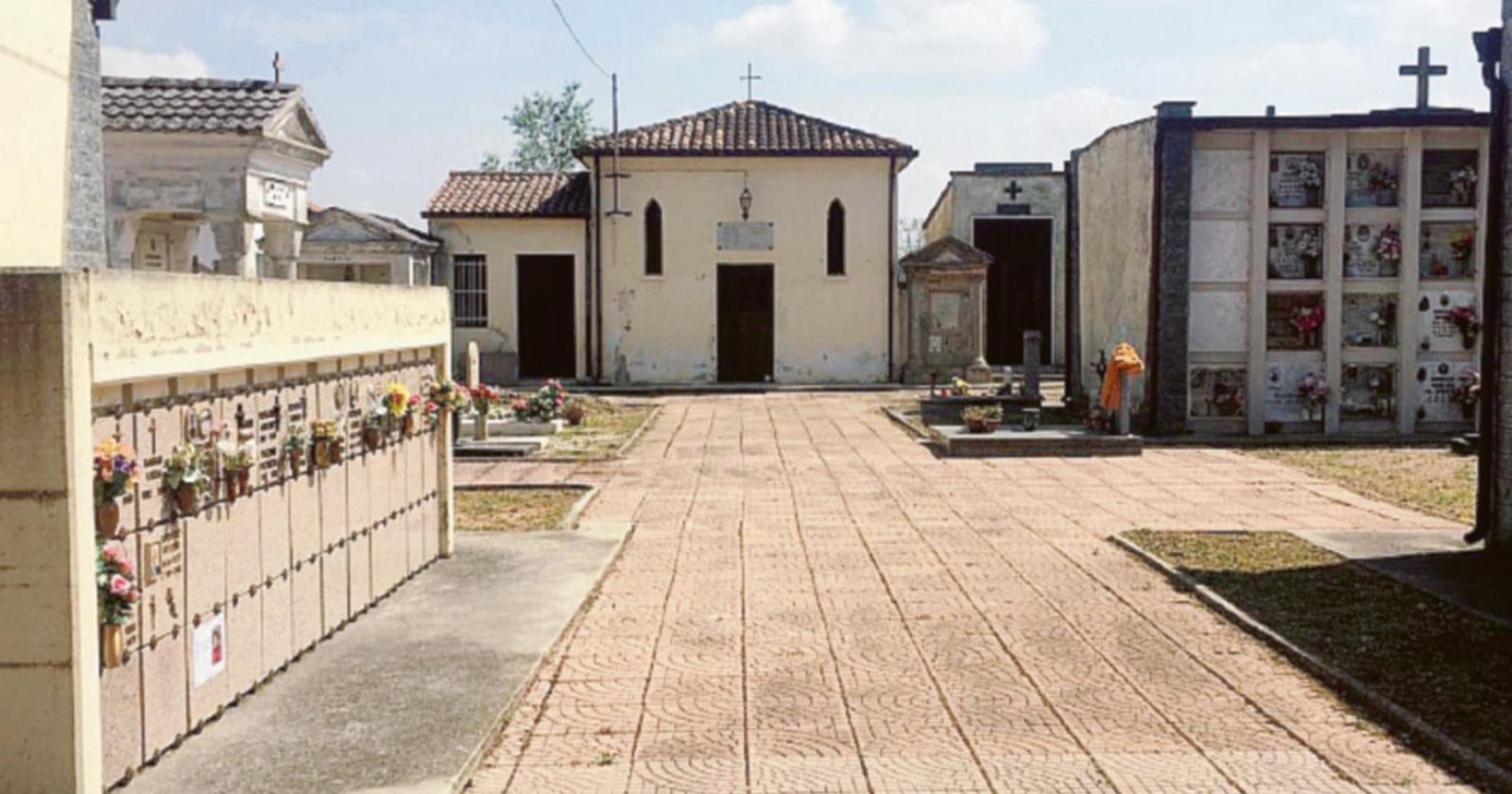 Cimiteri chiusi per cinque giorni