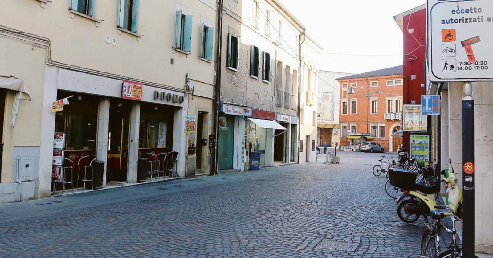 Botte e urla nella “solita” via Trento