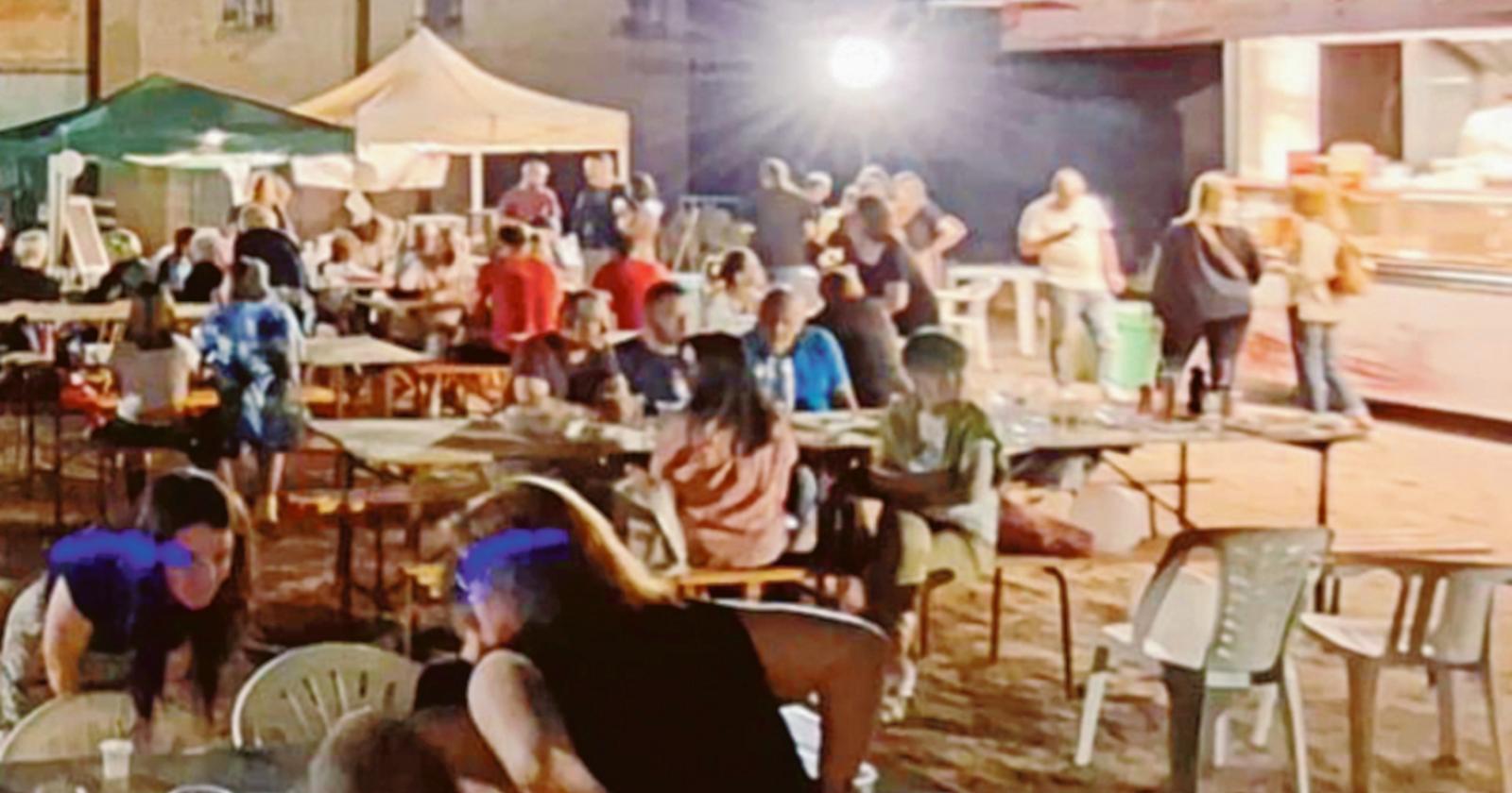 Birra in festa sulla vecchia aia