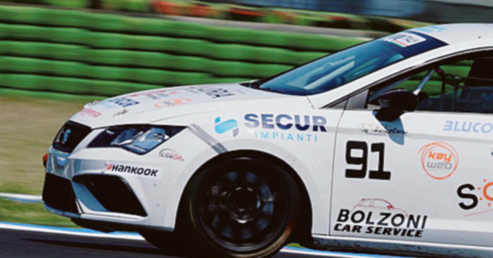 Bolzoni Jr. torna sulla Seat Cupra a Vallelunga 