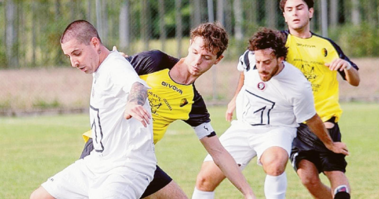 Ne passano due per girone