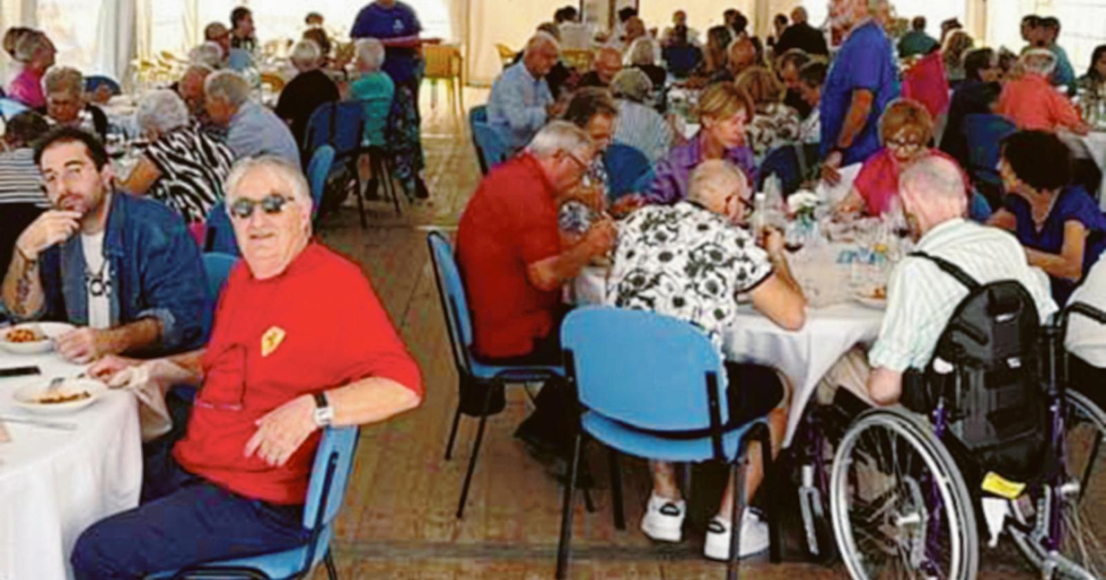 La convivialità si siede a tavola