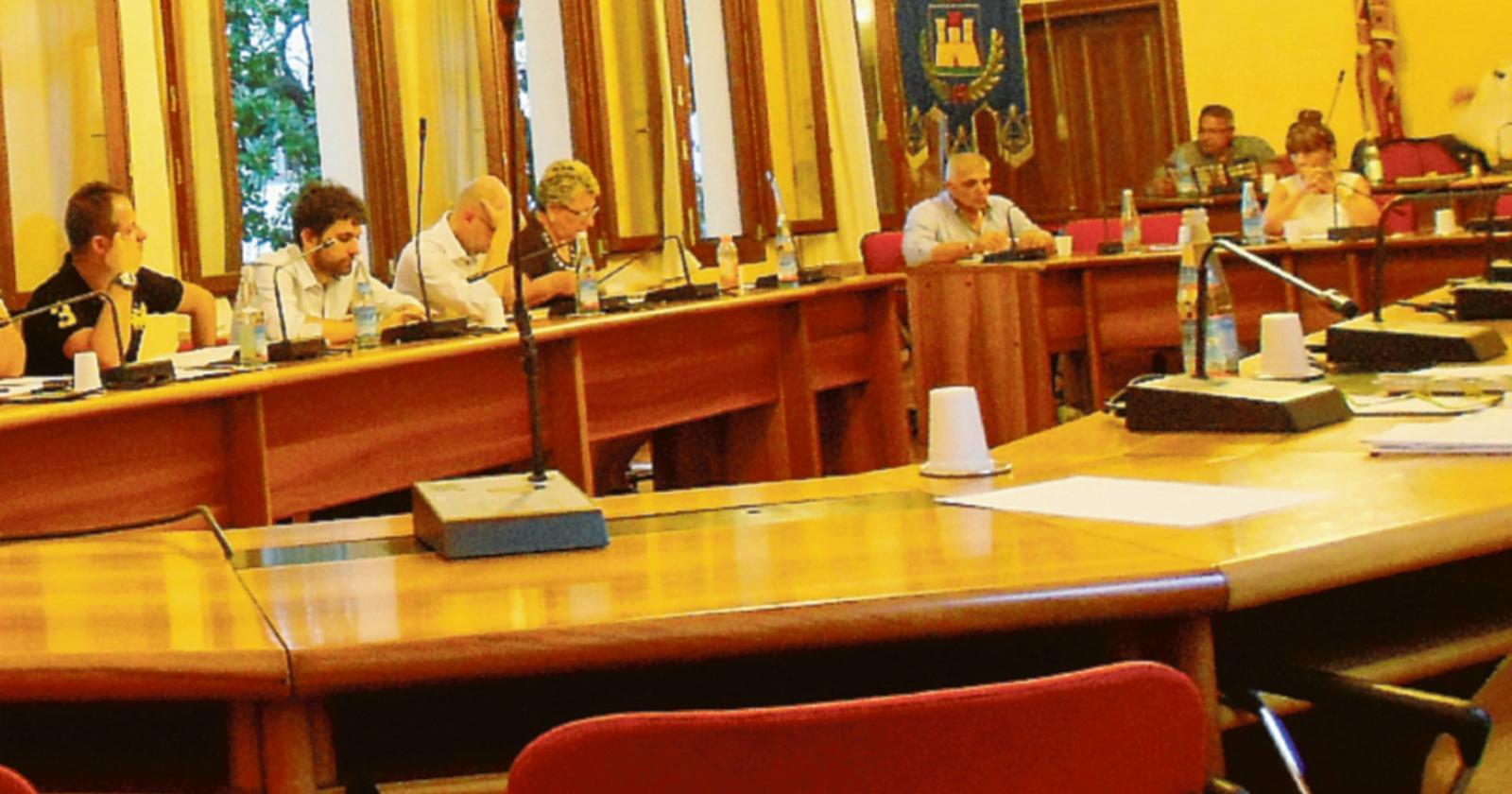 In consiglio si fanno i conti