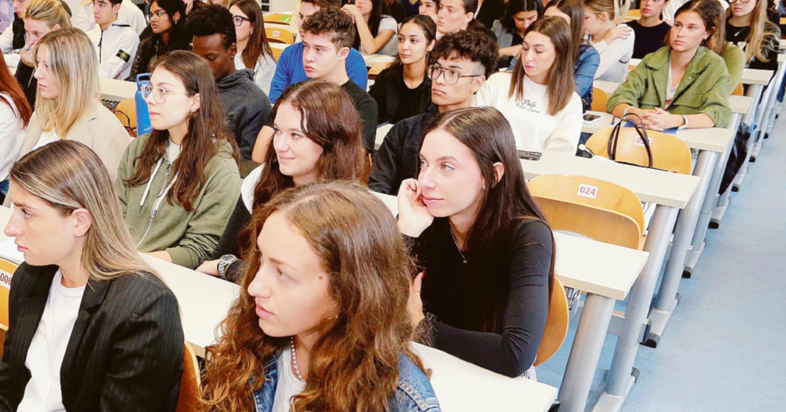 Sindaco, prefetto e assessore regionale accoglieranno gli studenti delle superiori al teatro Duomo