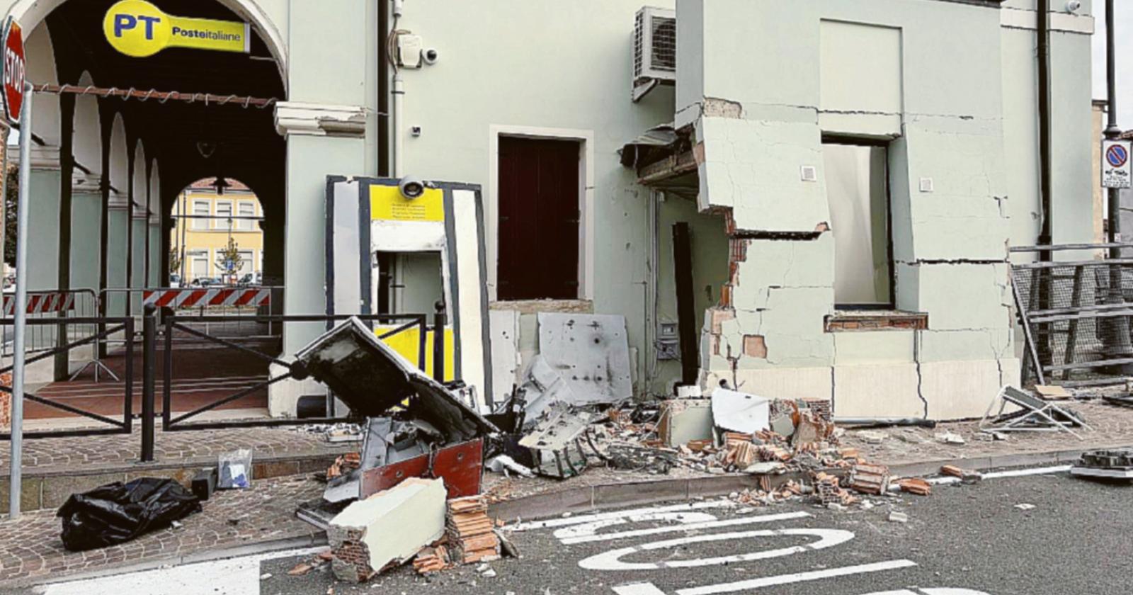 Comune e Poste riaprono al pubblico