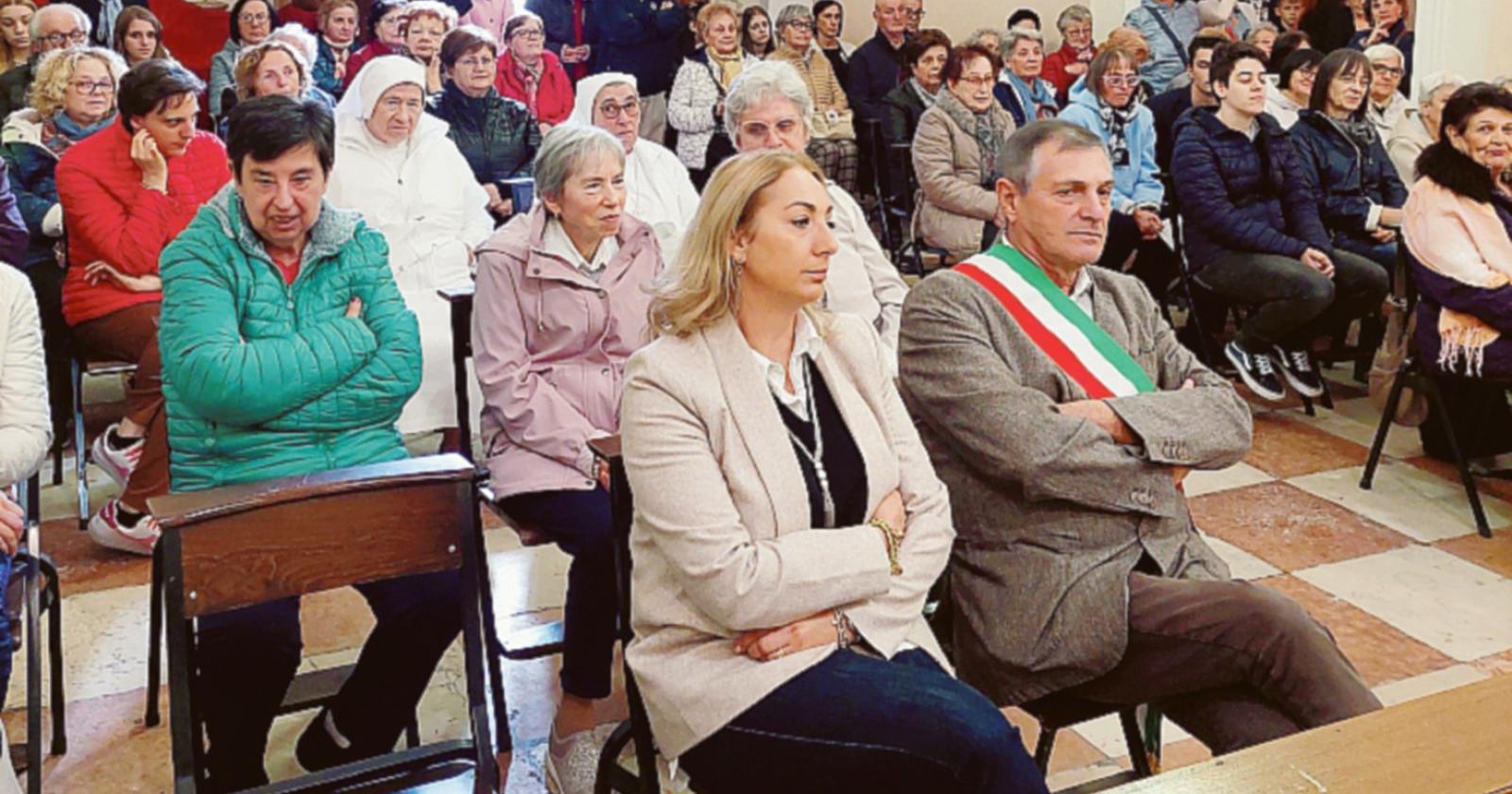 La devozione invade la frazione