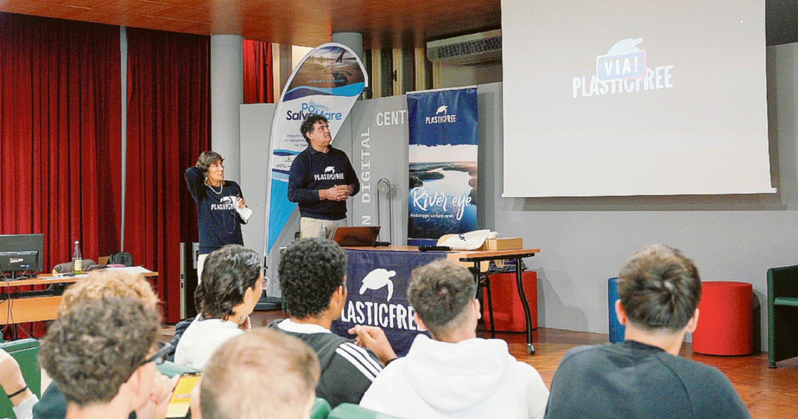 “Salvare i nostri fiumi dalla plastica”