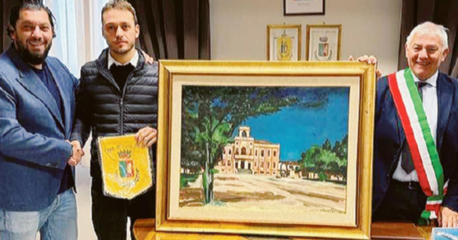 Trova un quadro della vecchia piazza e lo dona al Comune  