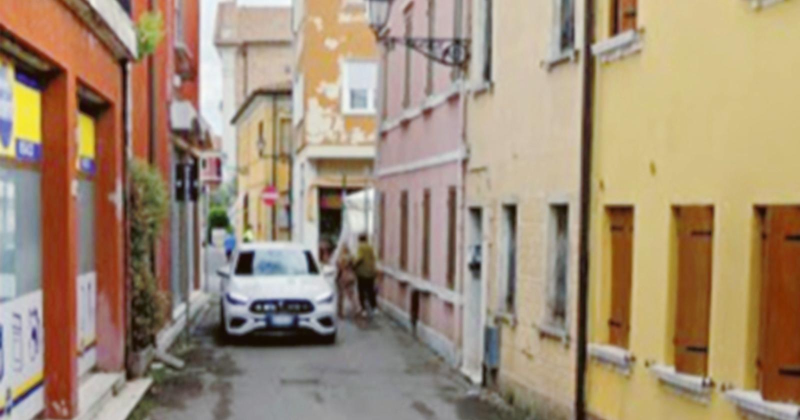  Stop al traffico in Calle Lunga