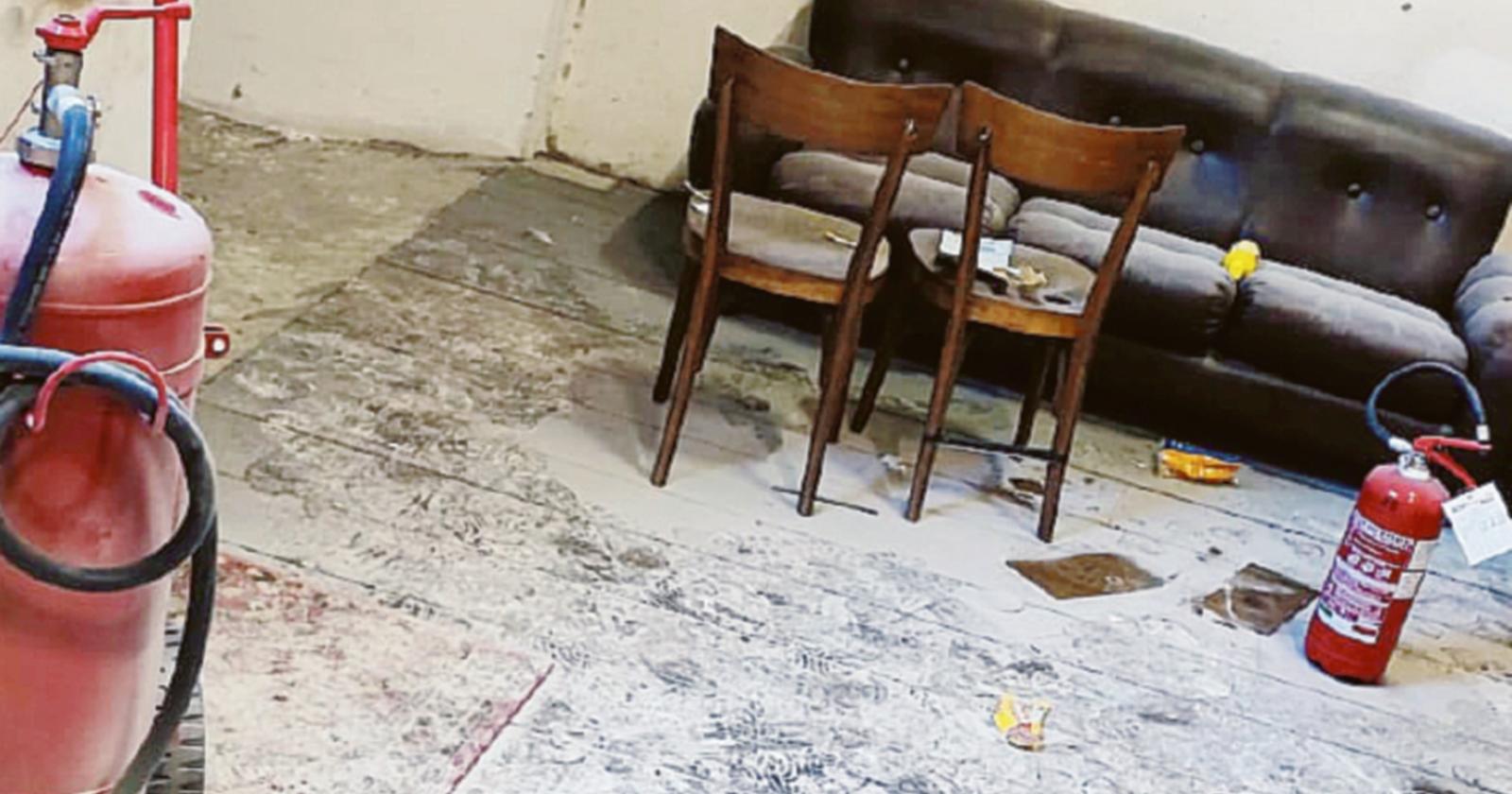 Si lavora per riaprire il teatro
