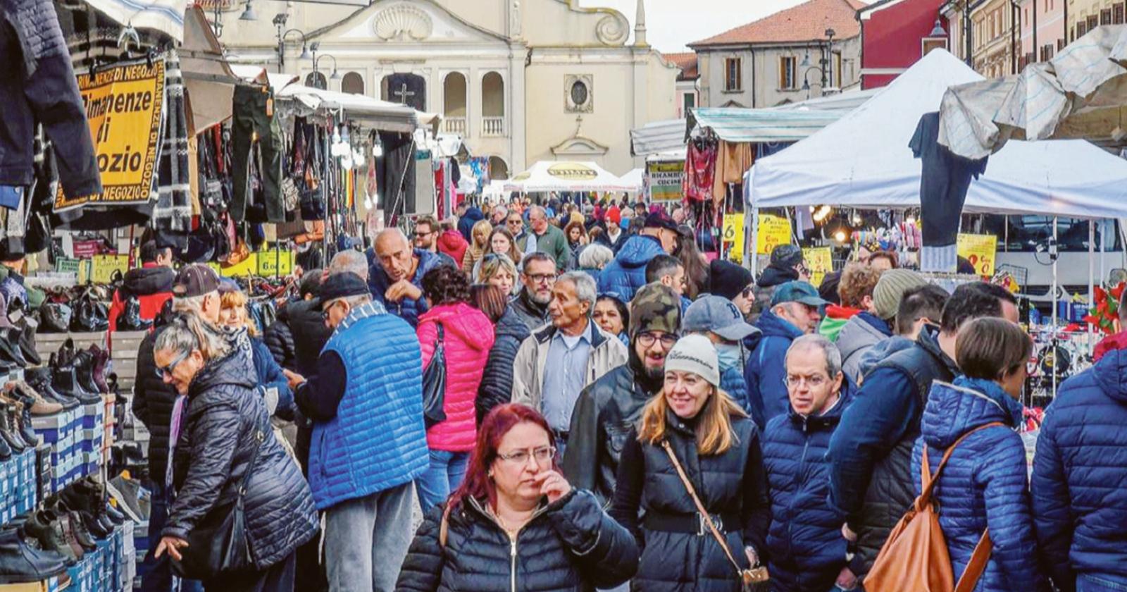 Quattro chilometri di bancarelle