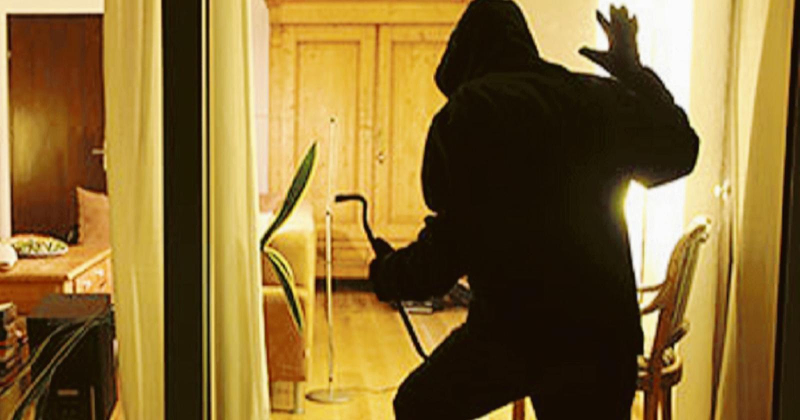 I ladri non fanno festa, colpi a raffica