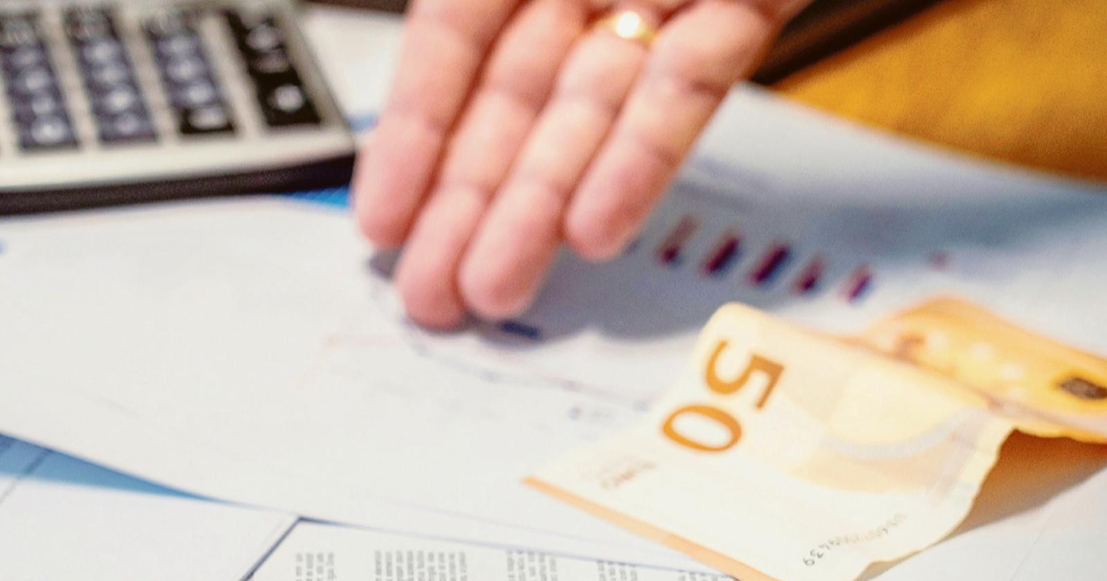 Per vivere servono 50 euro al giorno