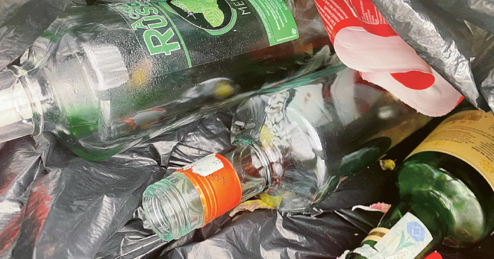 Nel parchetto alcolici e degrado