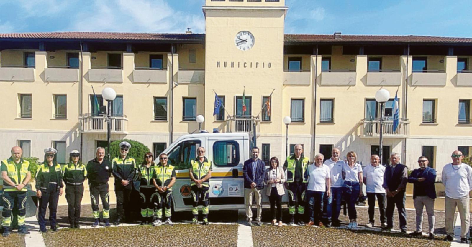 Nuovi gazebo per i volontari