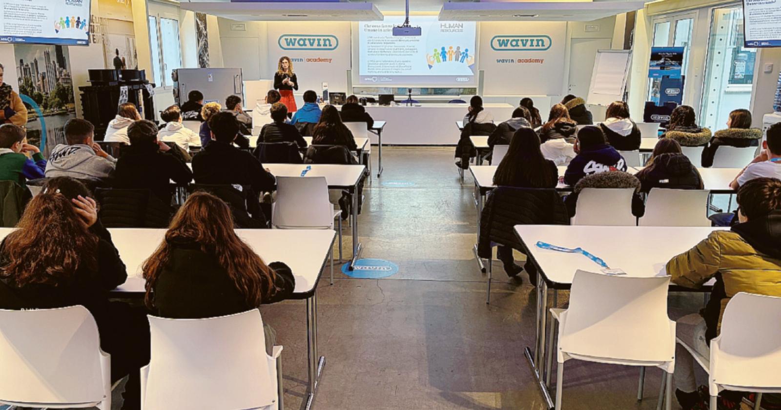 Dai tubi al web, lezione speciale