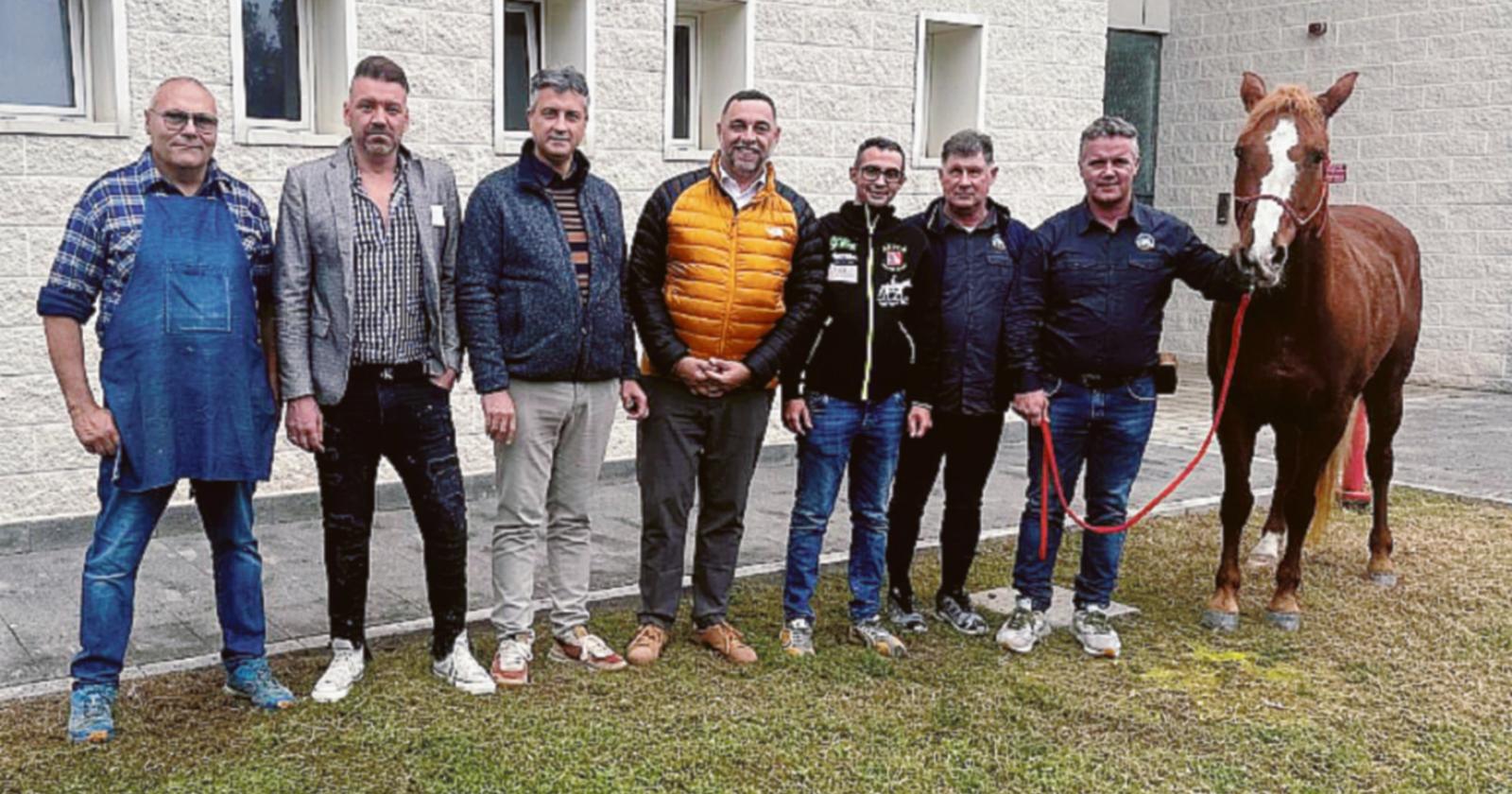 A cavallo per la Casa di Nena