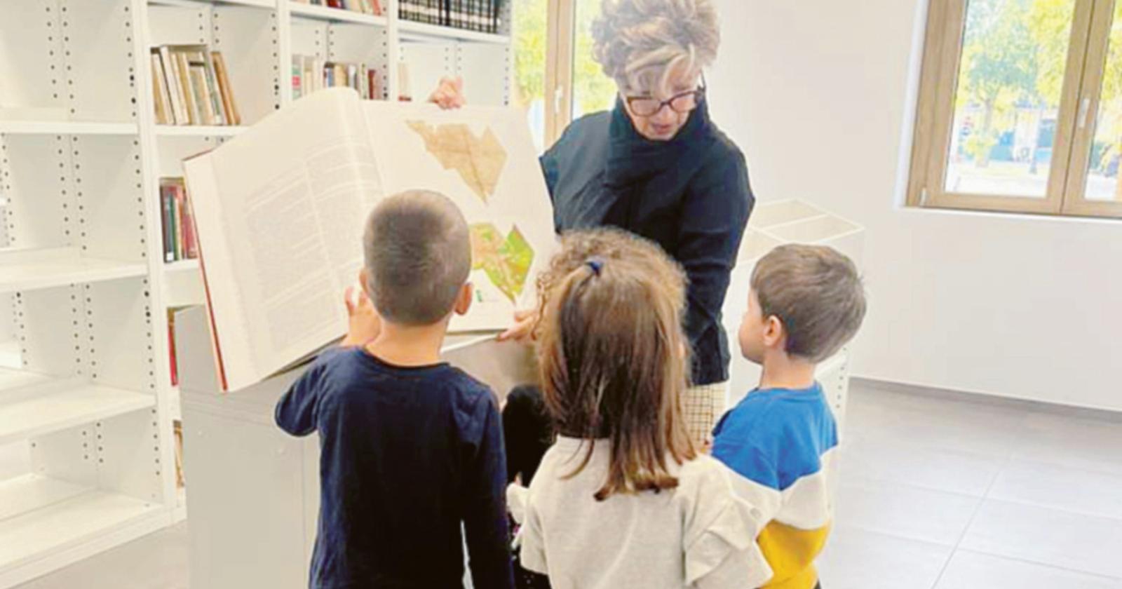 La creatività sbarca in biblioteca