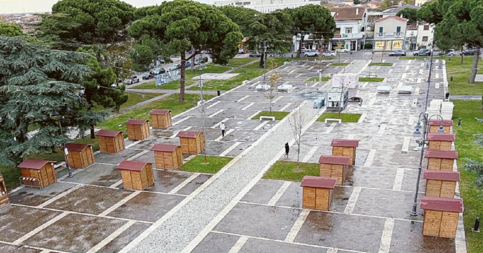 Natale, la città è pronta a splendere