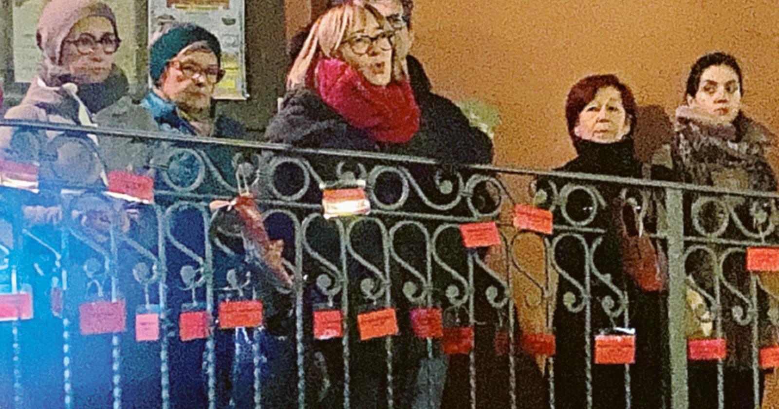 Una fiaccolata per le donne