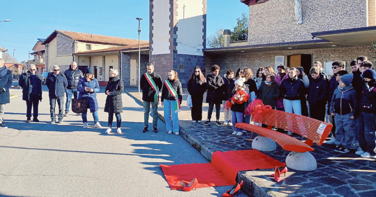 “La violenza si combatte tutti insieme”