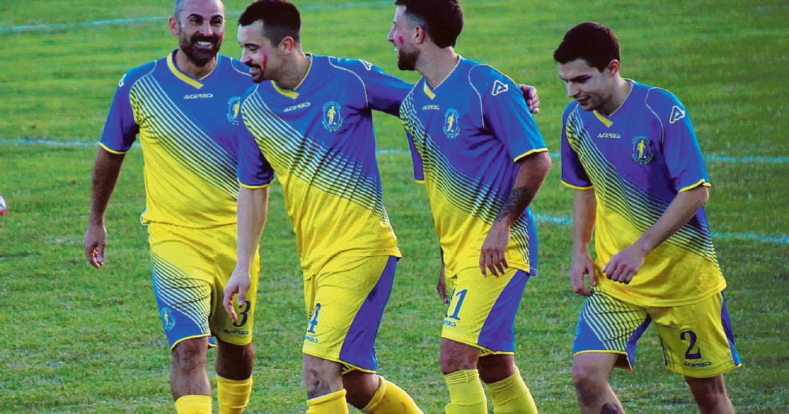 Scardovari a ridosso della vetta