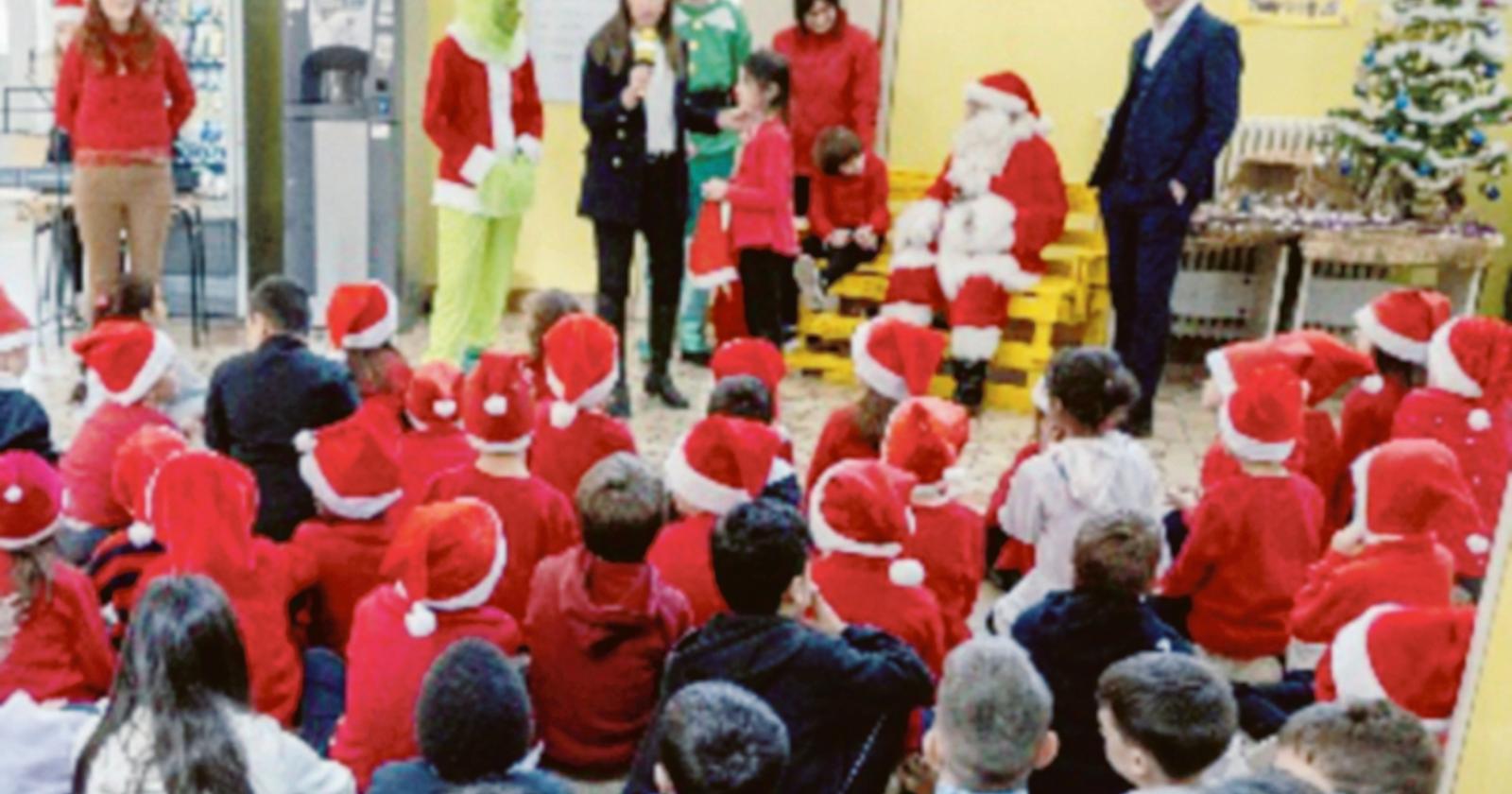 Gli auguri della giunta agli alunni