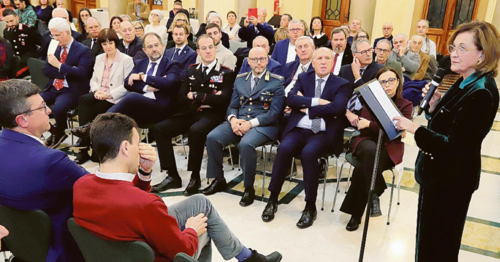 &ldquo;Zona rossa: 13 allontanamenti&rdquo;