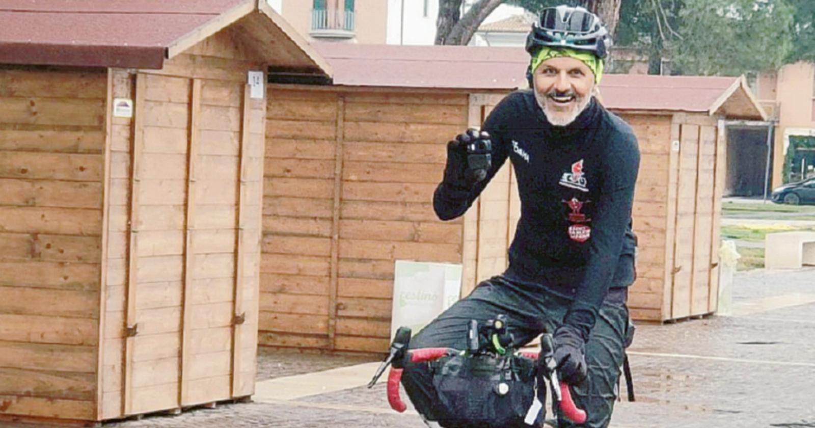 Il dono sale in sella e su due ruote