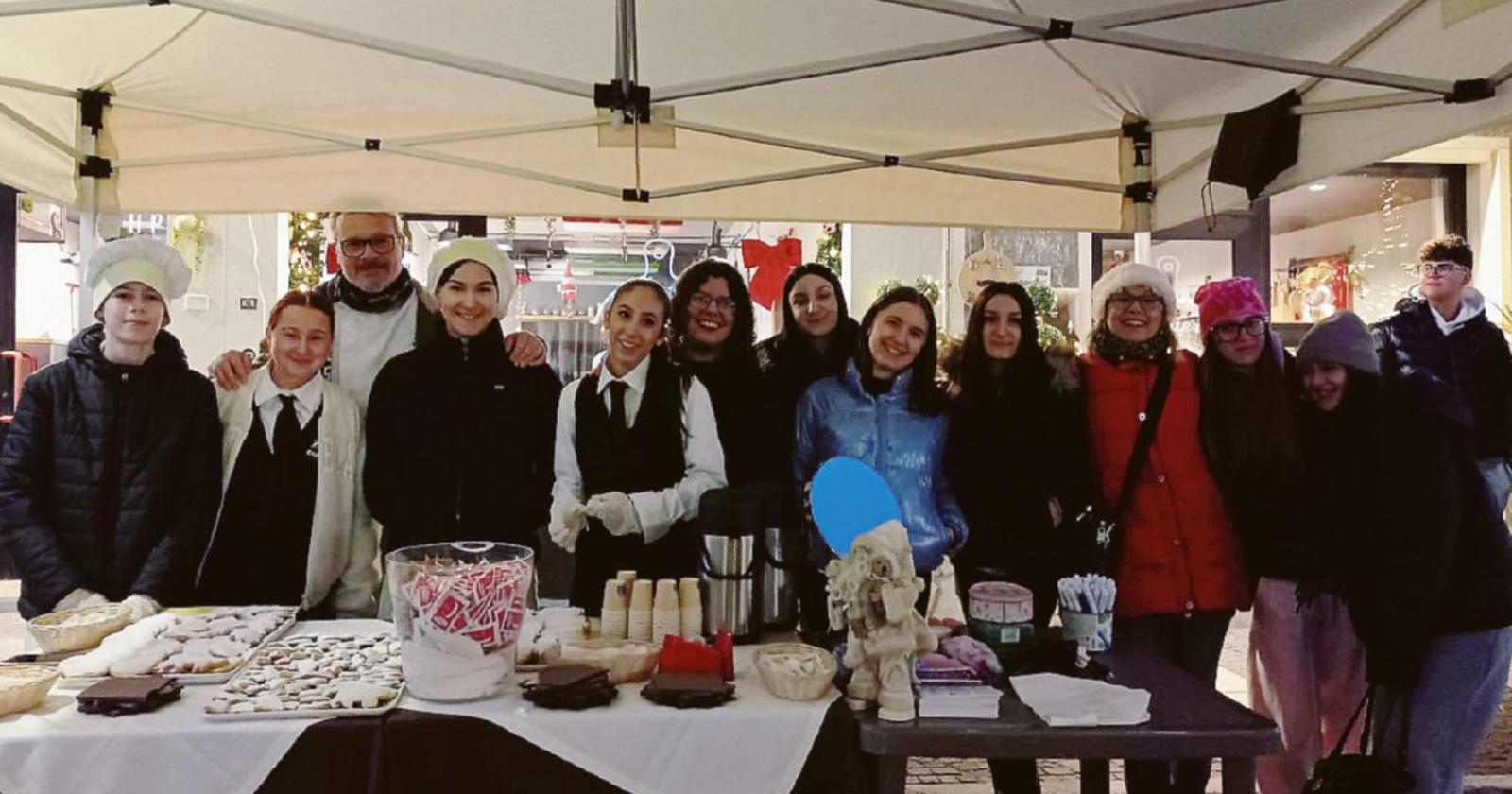 In piazza per stupire e attrarre