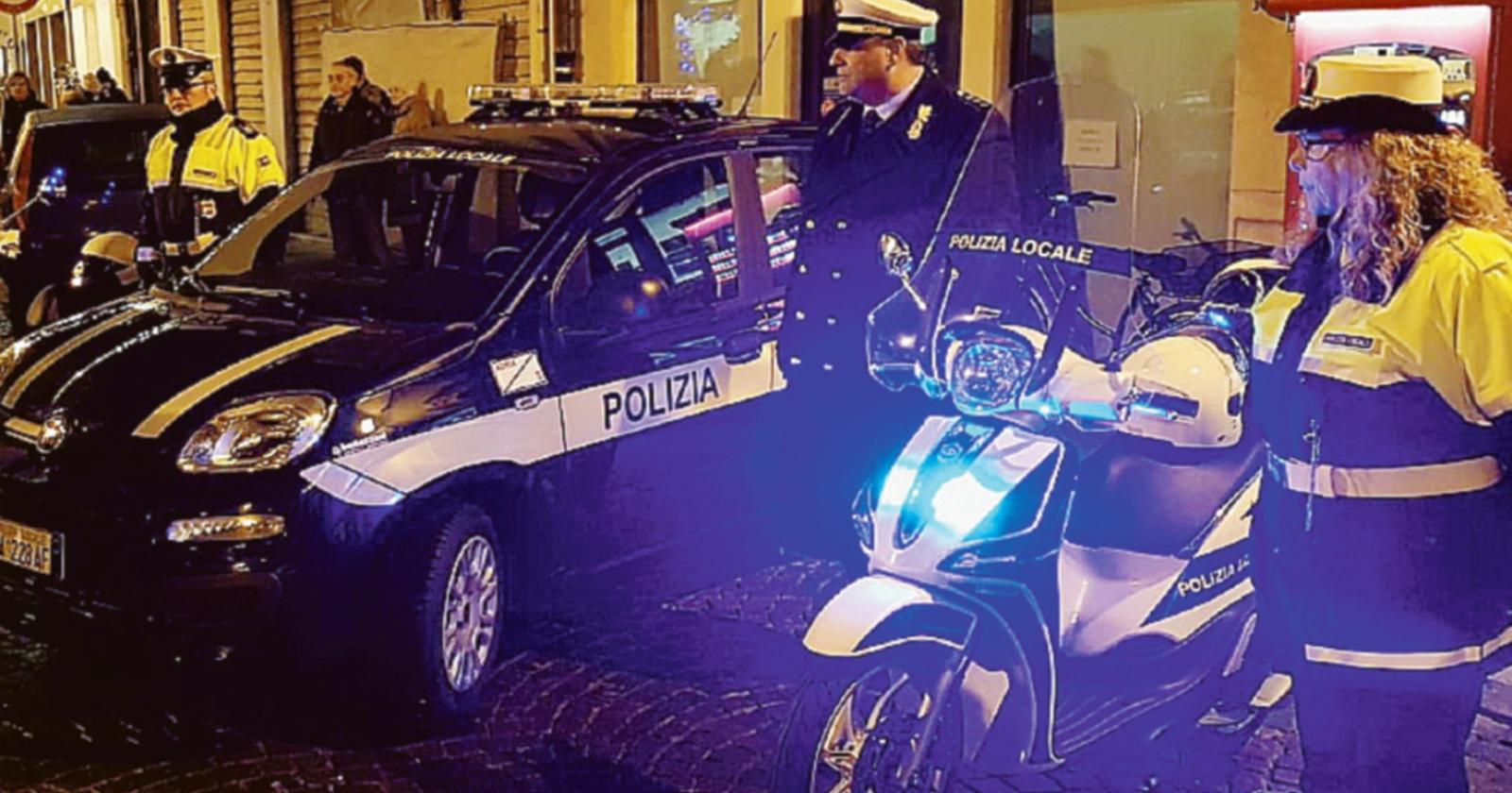 La polizia locale fa le notti a Natale