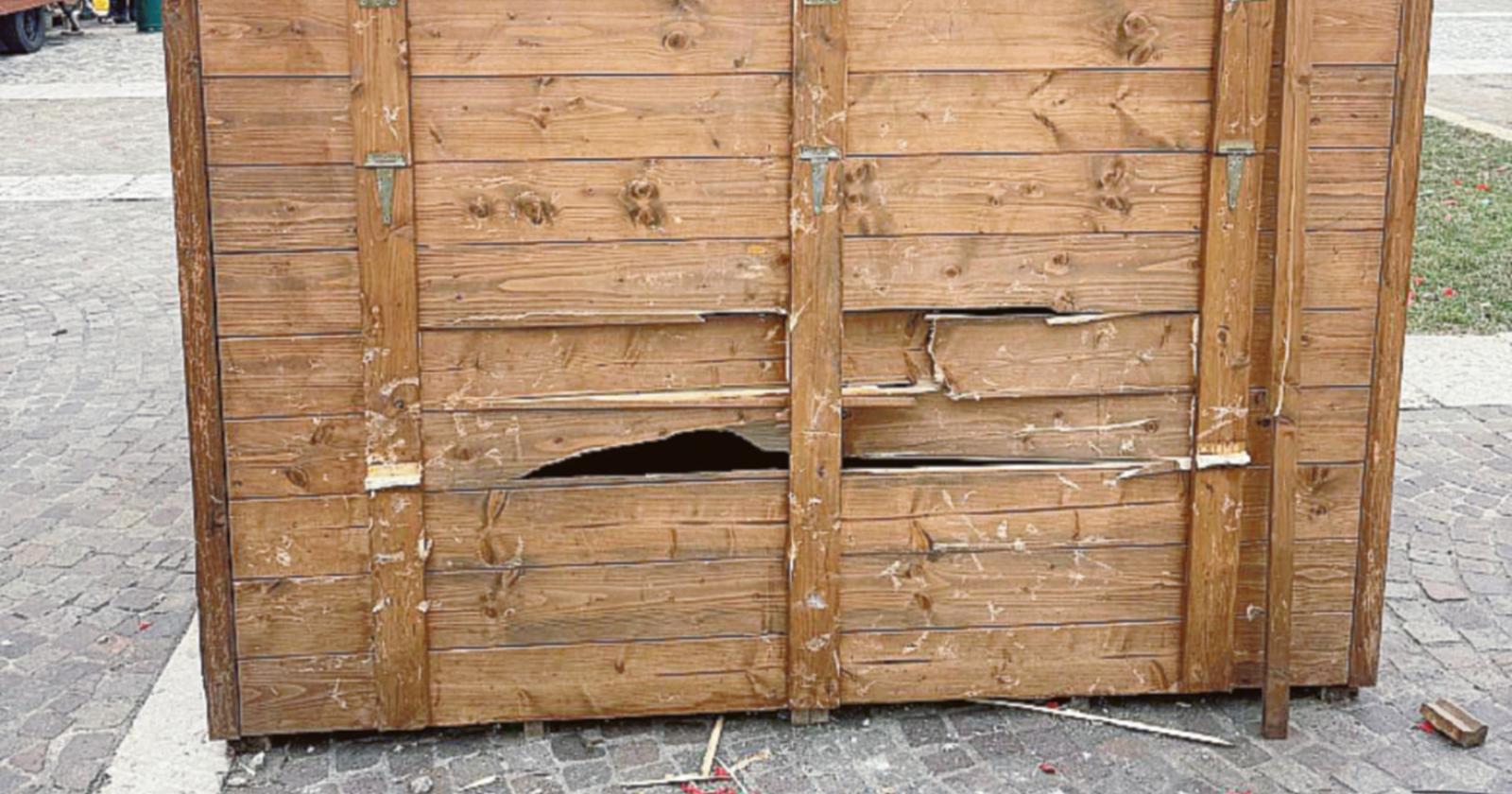 Danni alle casette, giovane nei guai