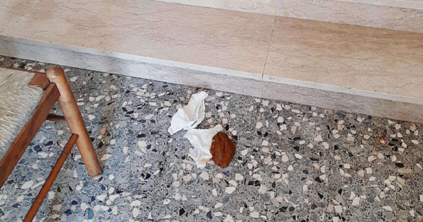 Violata la chiesa del cimitero