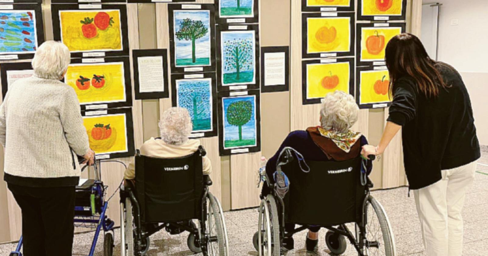 L&rsquo;arte colora la casa di cura: in mostra le opere degli ospiti