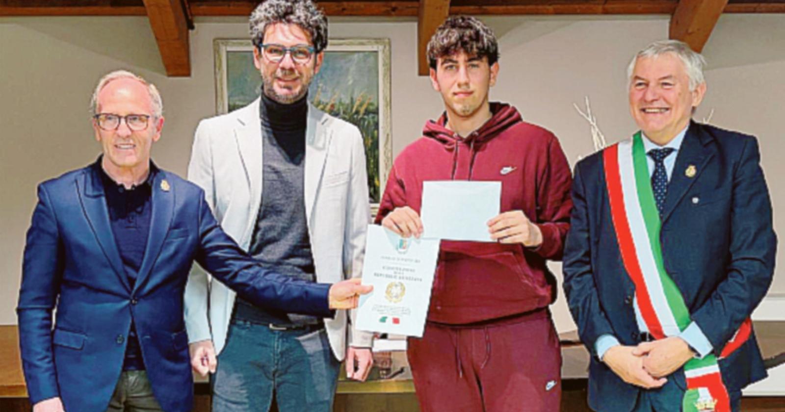 &ldquo;Ricordate che il voto &egrave; anche un dovere&rdquo;