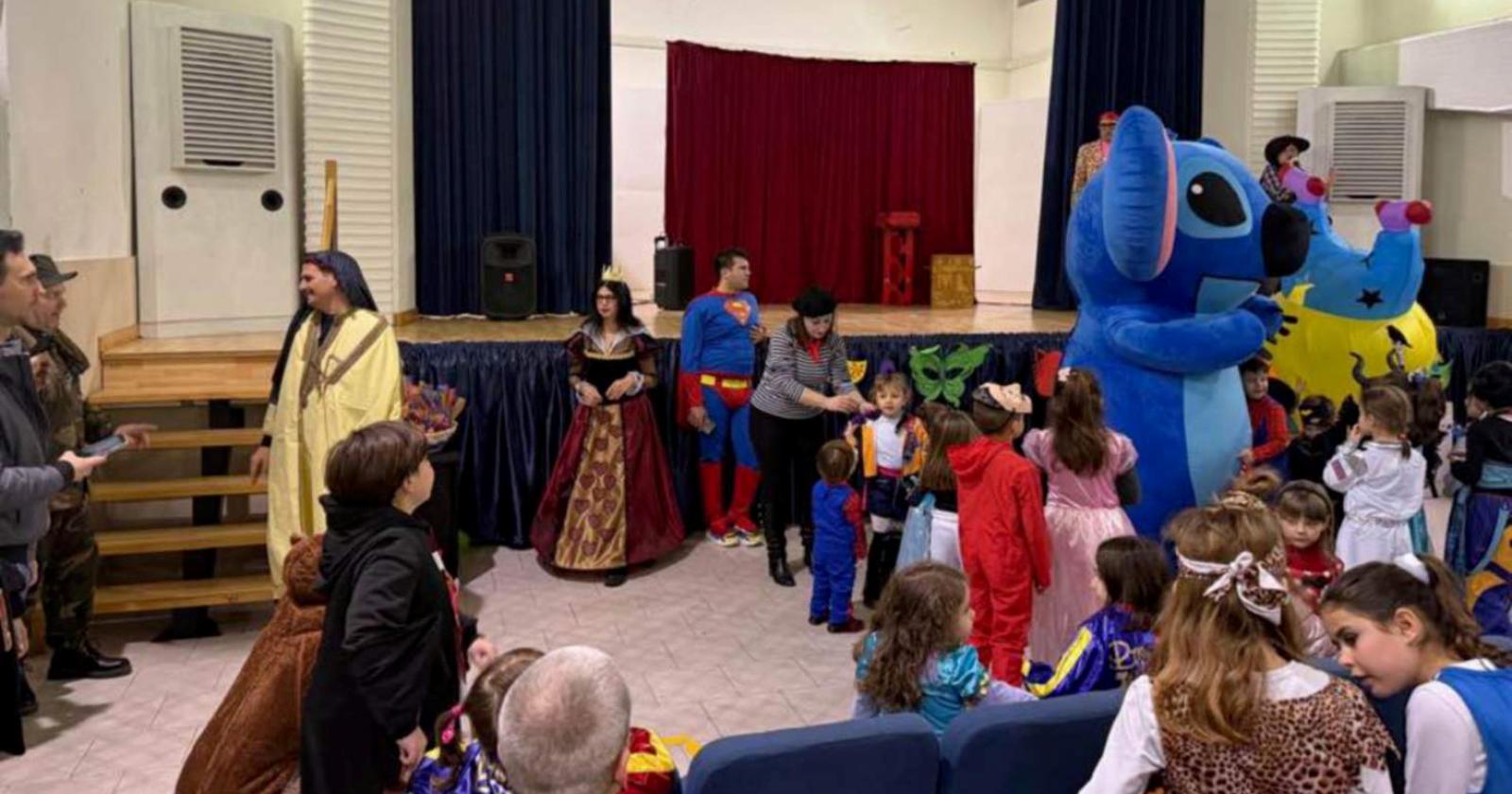 Genitori creativi e in maschera