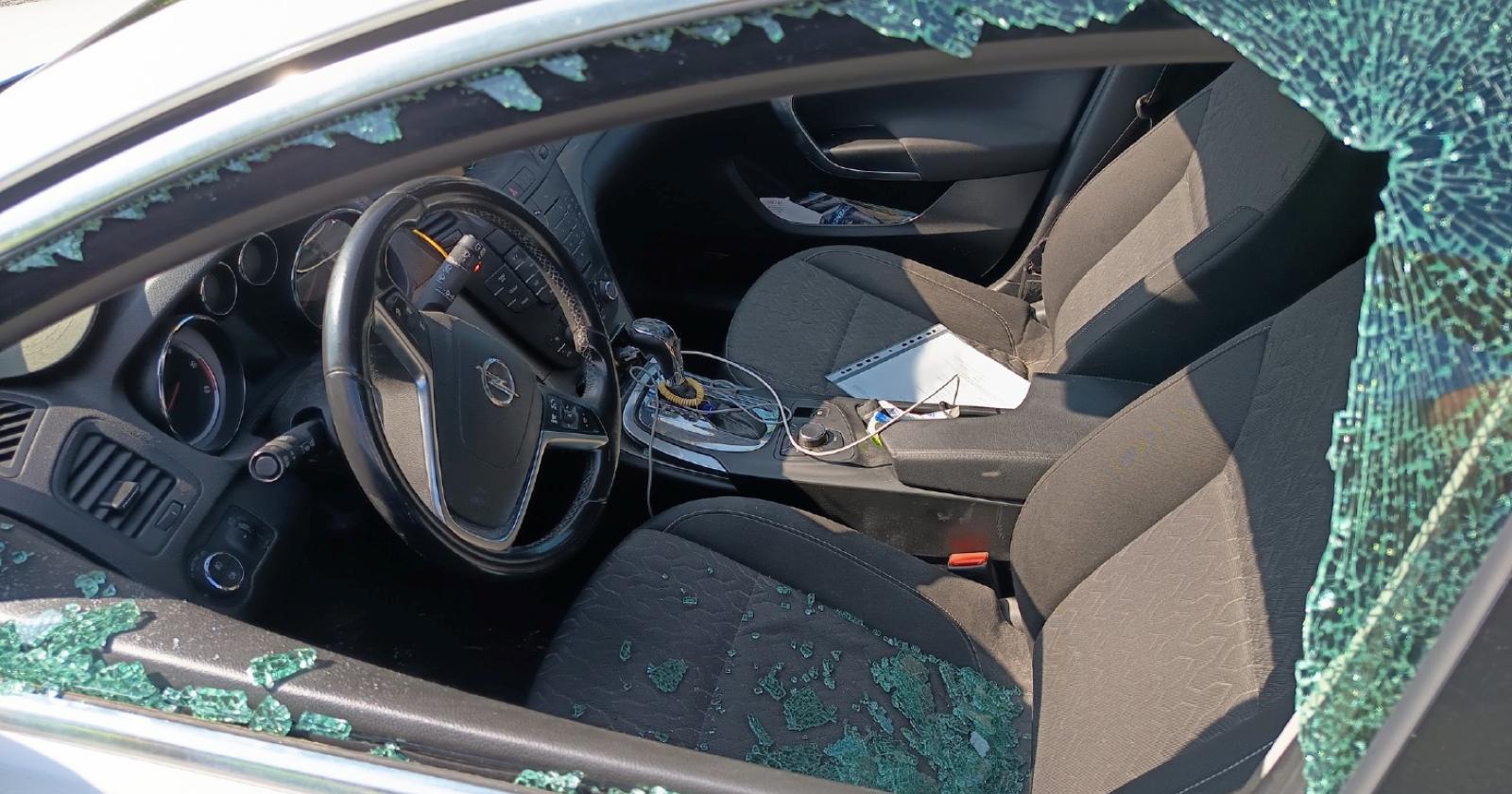 Spaccate sulle vetture e taccheggio nei negozi