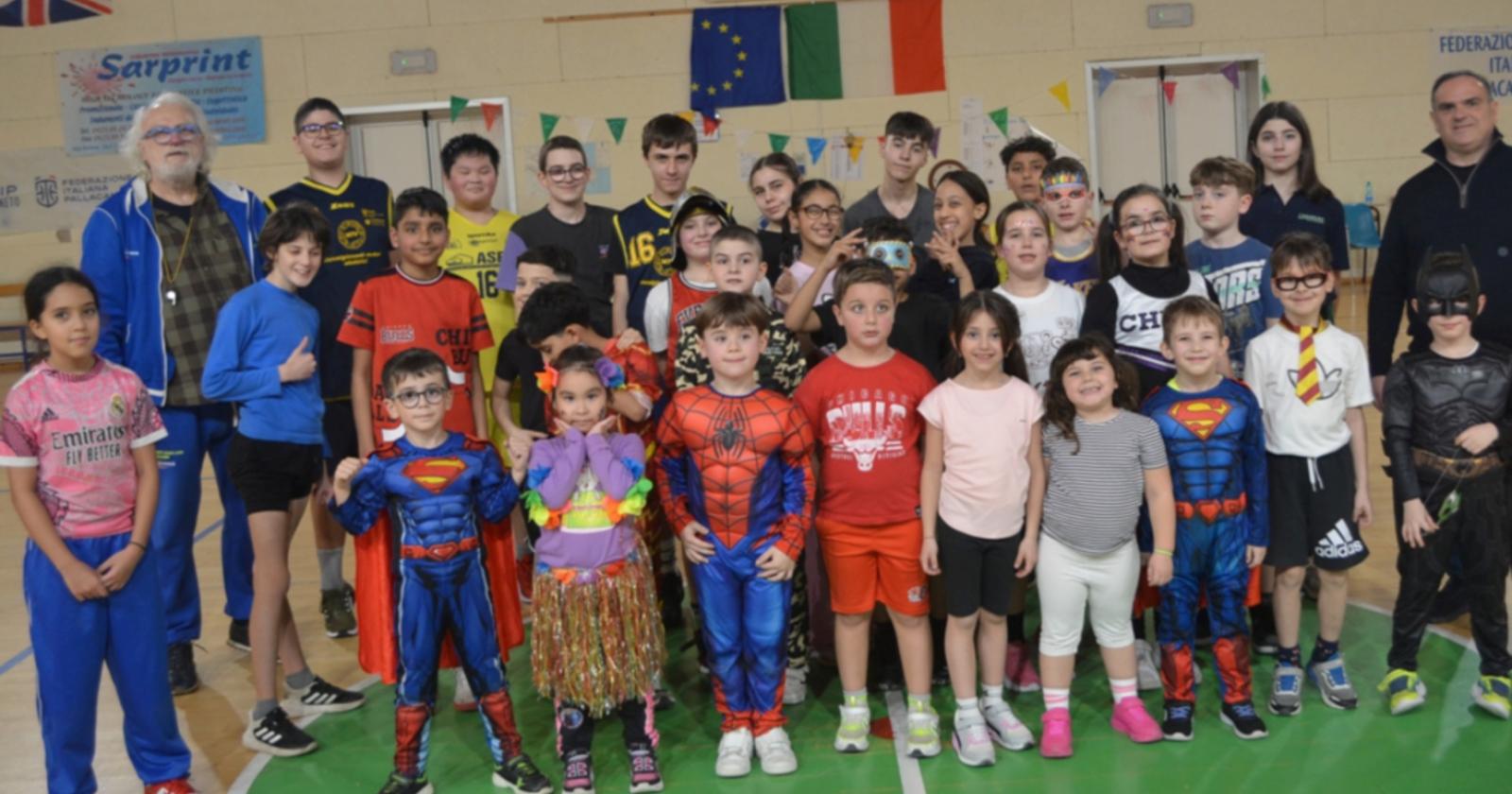 Una palla a spicchi in &ldquo;maschera&rdquo;