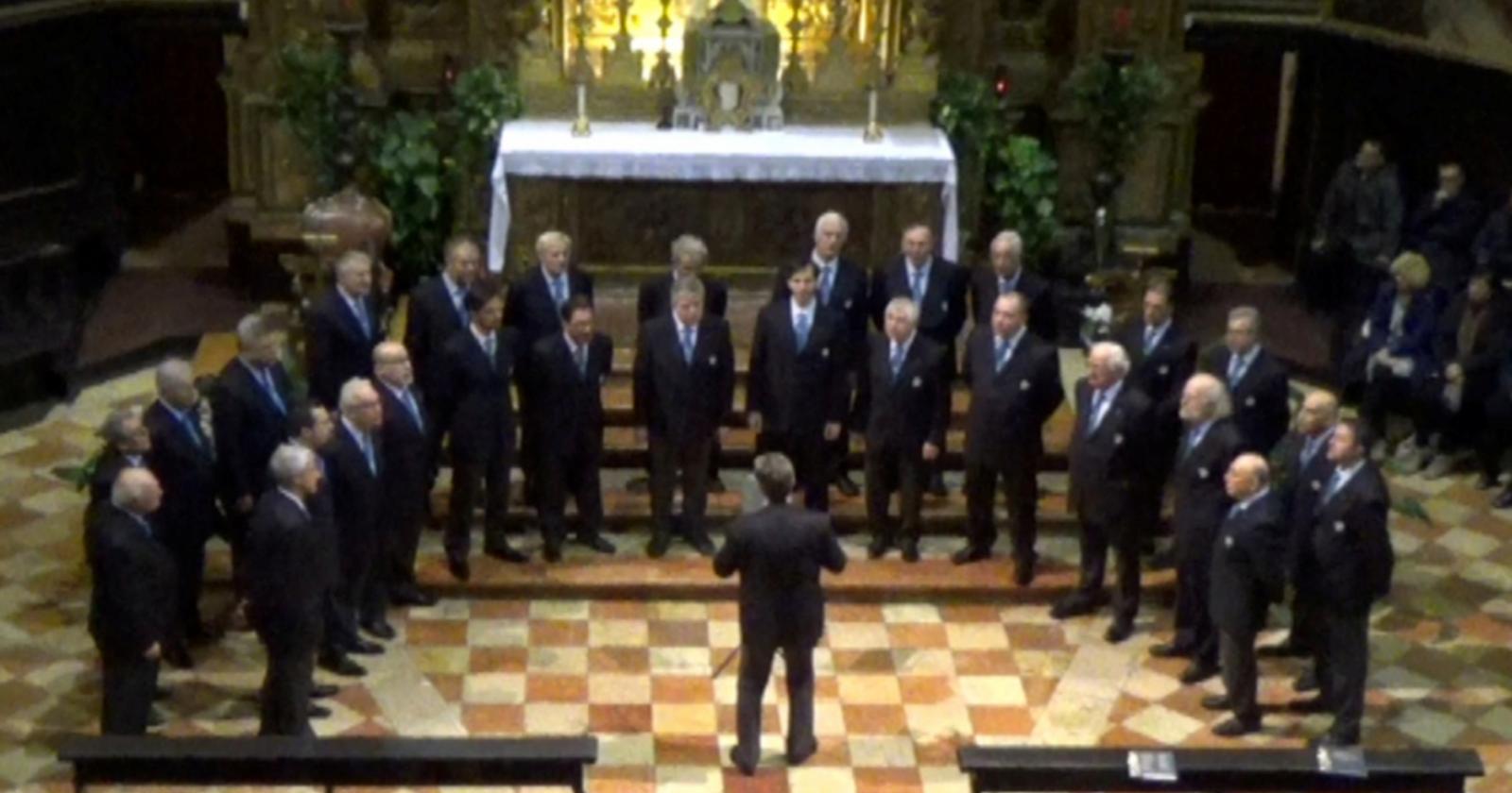 Il coro Monte Pasubio canta per gli ospiti dell&rsquo;Iras