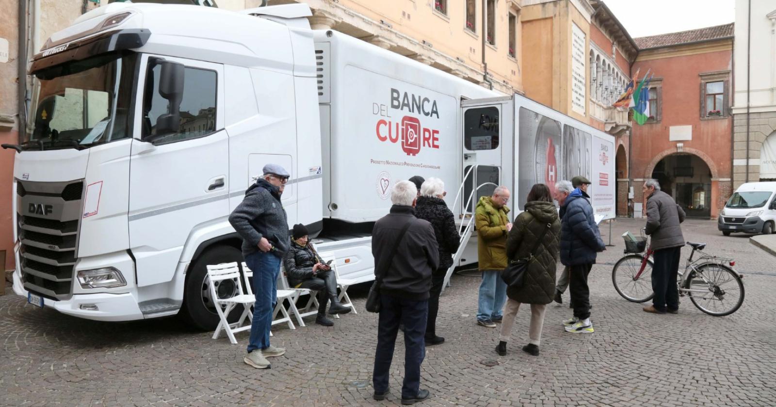 Banca del Cuore, in piazza il truck dei controlli gratuiti