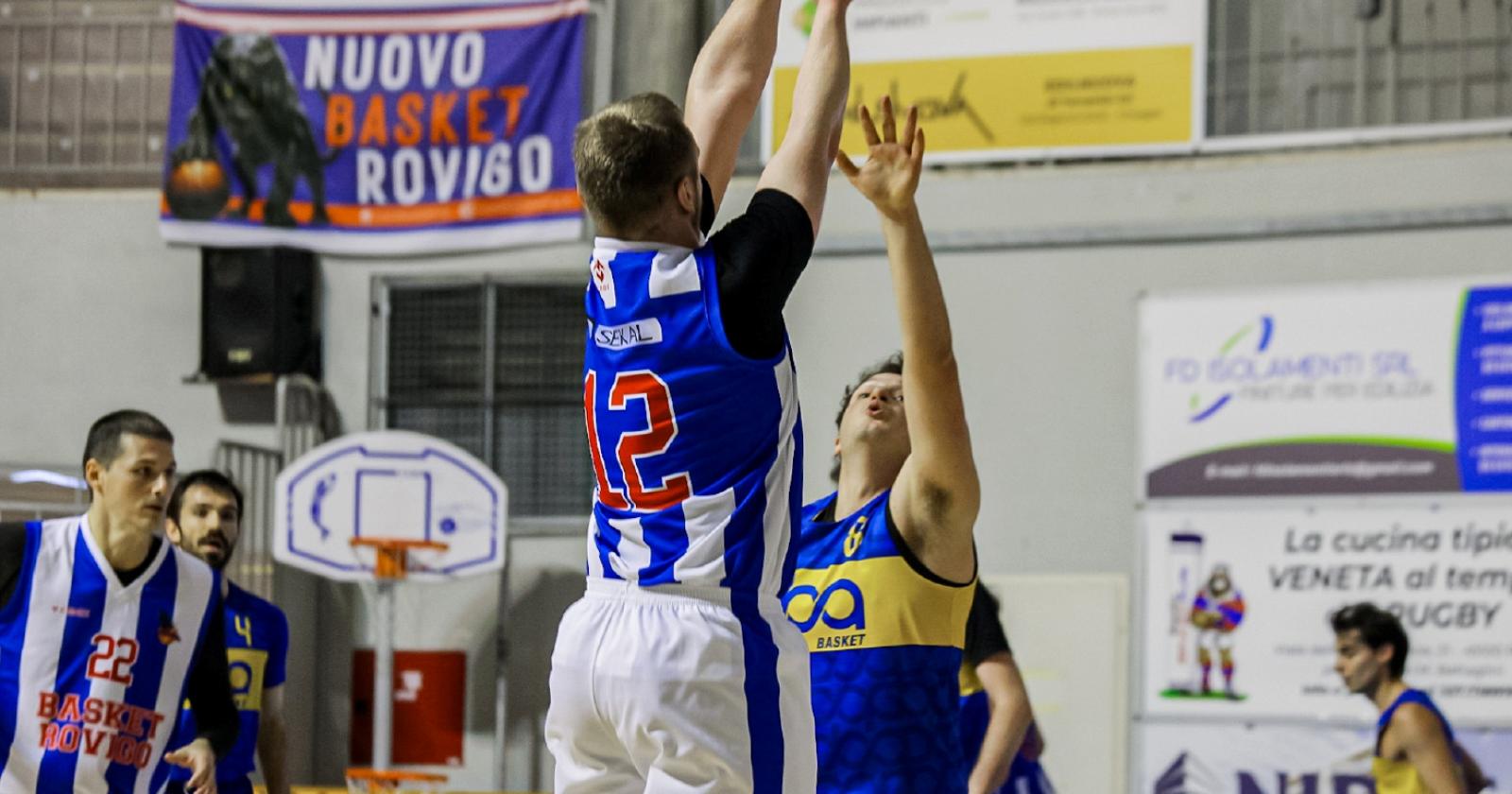 La palla a spicchi brilla ancora