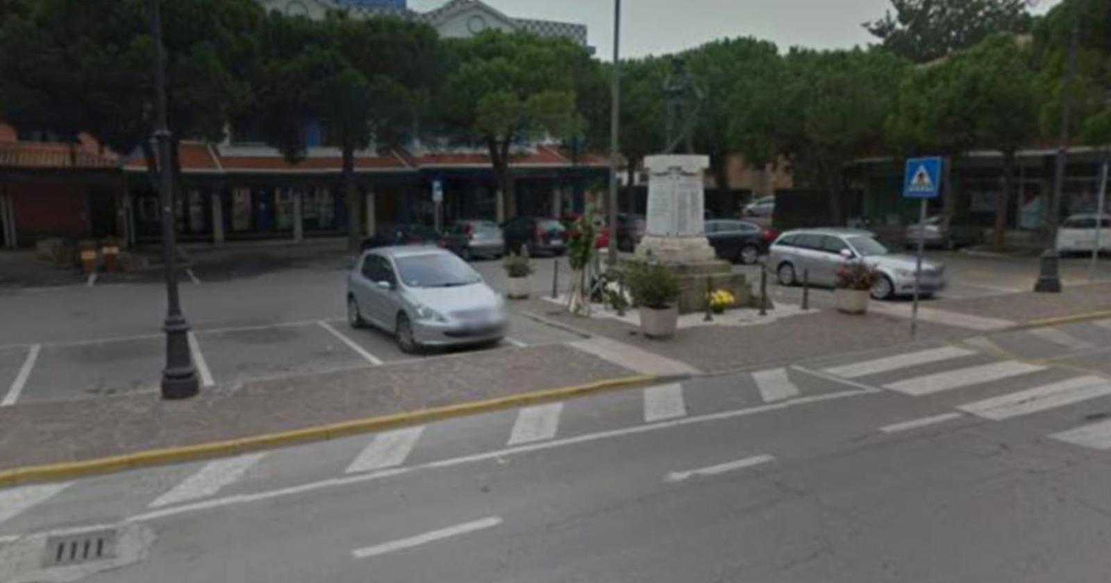 La nuova piazza fa discutere