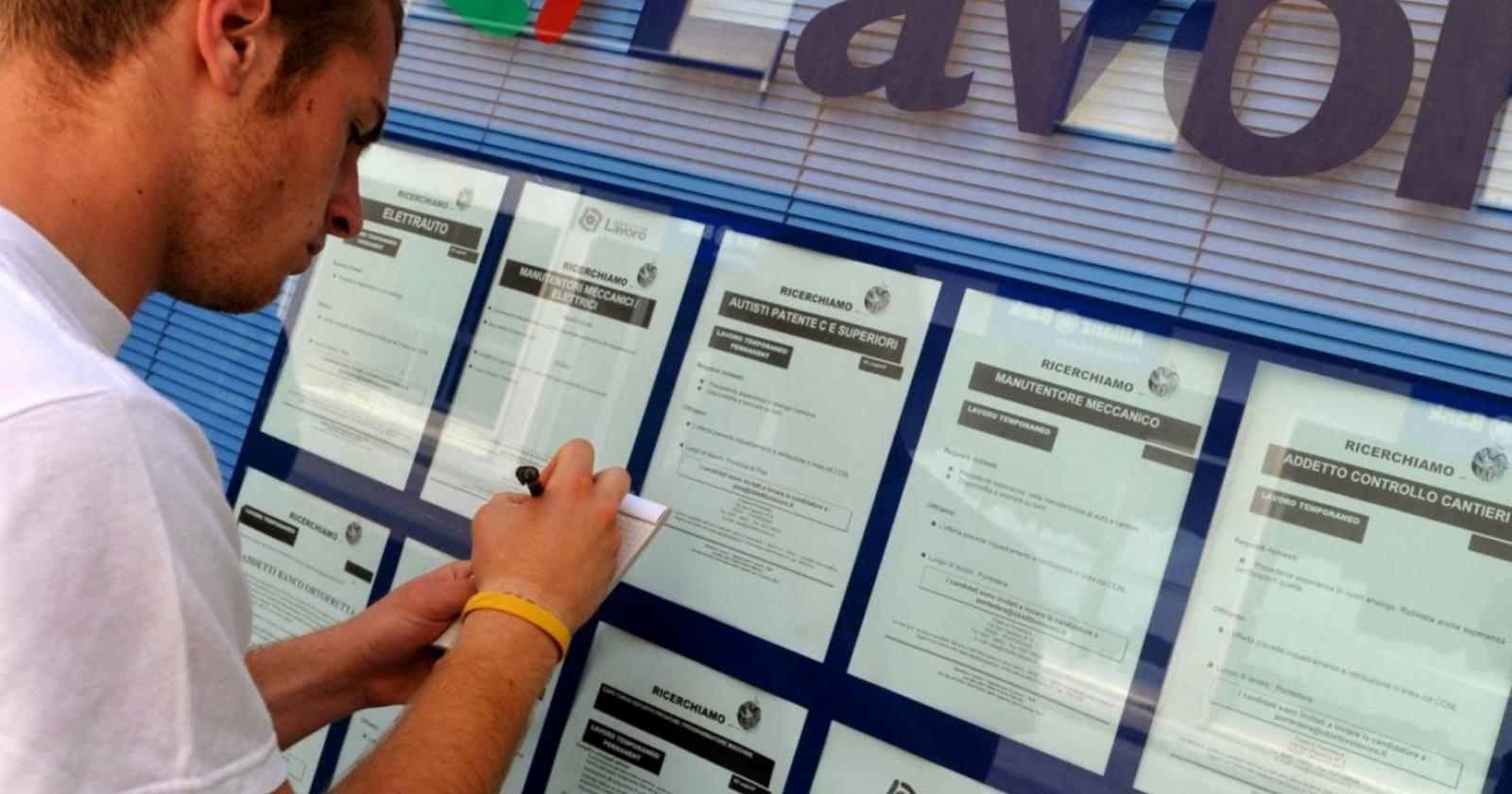 L&rsquo;agenzia per il lavoro arriva in paese 