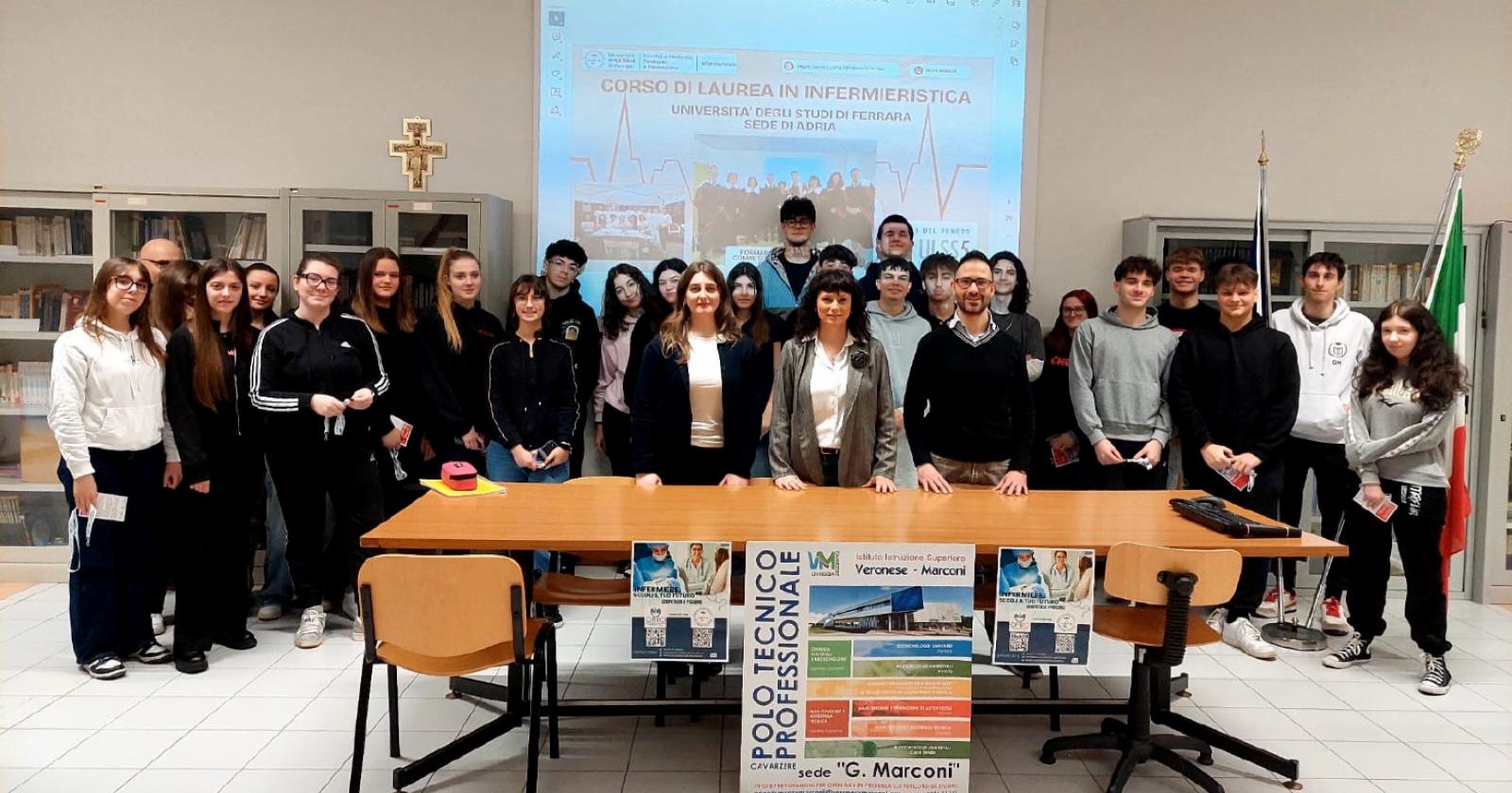 Gli infermieri nelle scuole per insegnare il soccorso