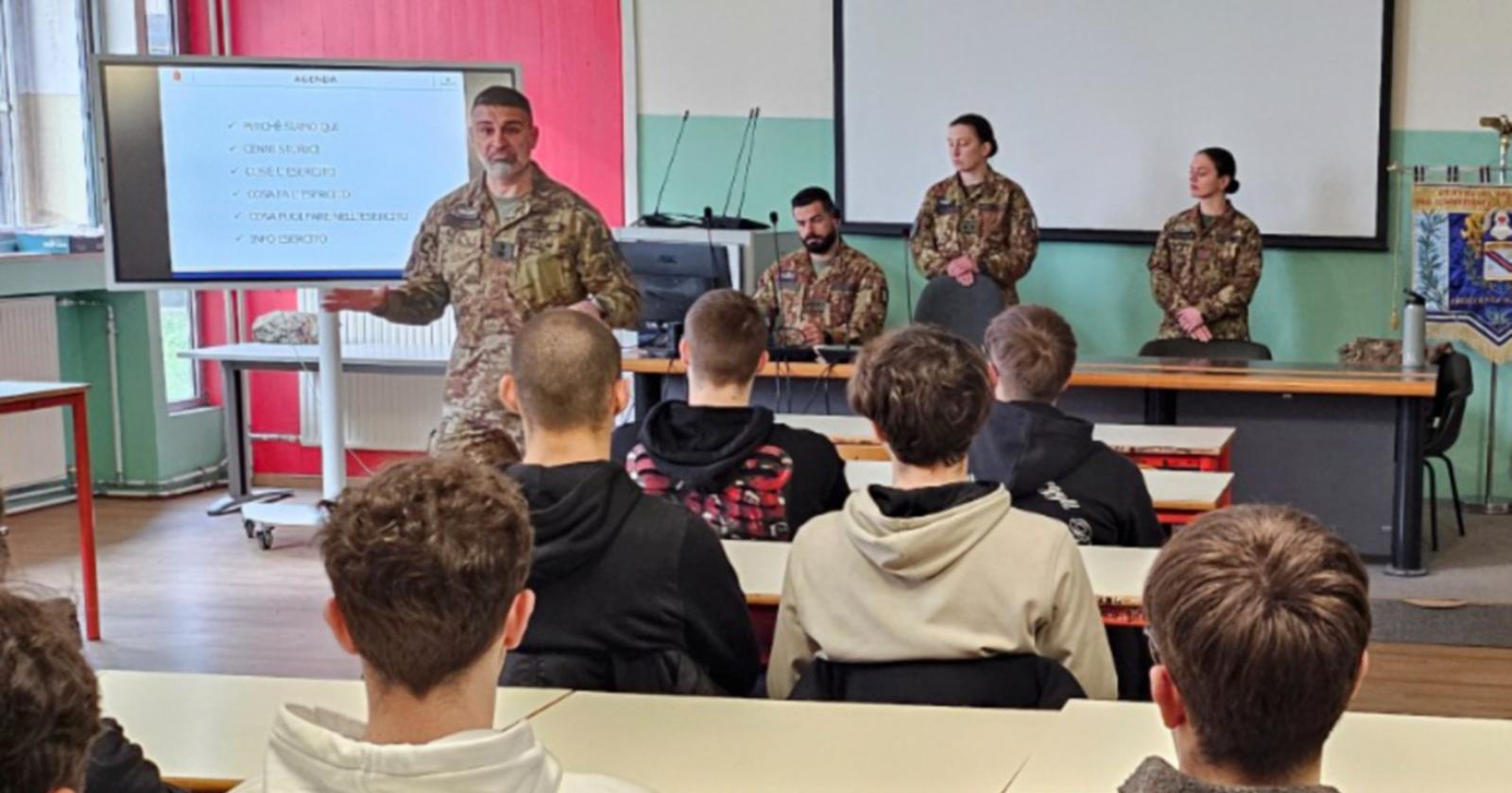 Par&agrave; in aula, la Flc Cgil attacca