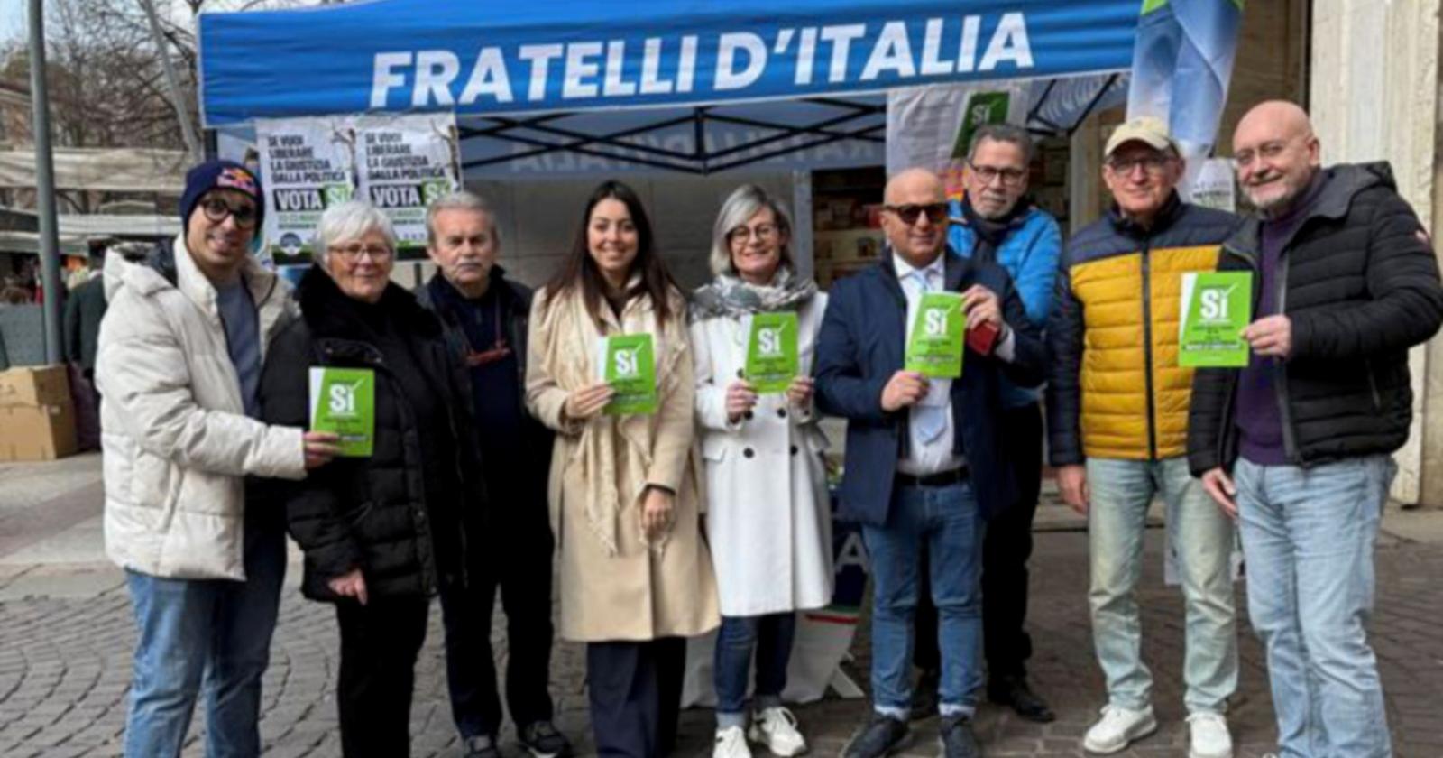Con i gazebo fino al voto