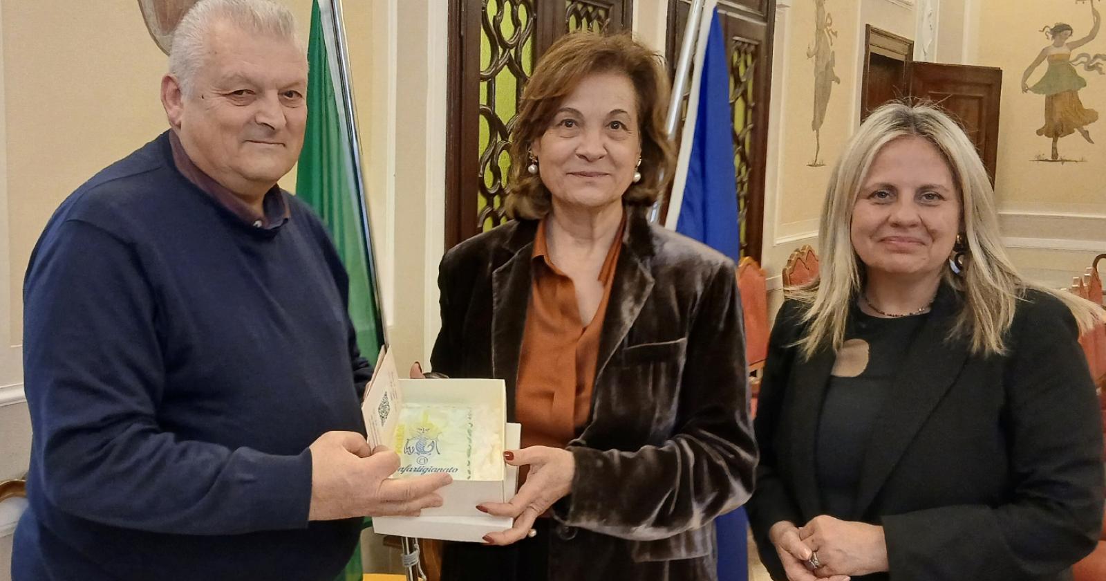 &ldquo;Qui meno giovani e pi&ugrave; chiusure&rdquo;