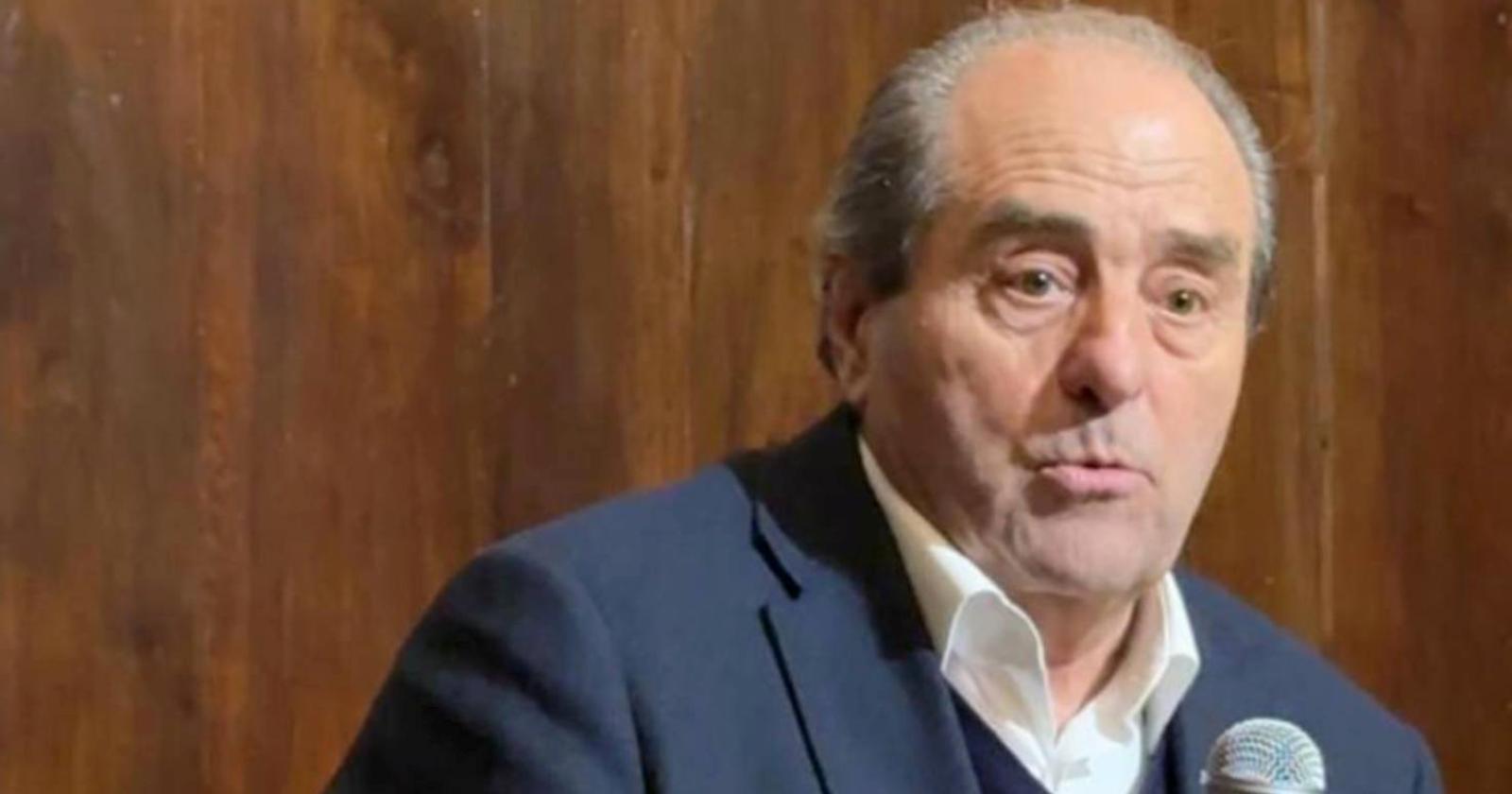 Di Pietro spiega le regioni del s&igrave;